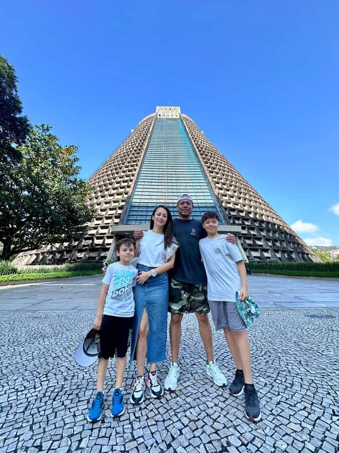 05 Spots of Rio Christ Redeemer Sugar Loaf Selarón Stairs… - Pickup and timing: how the first hour sets the tone