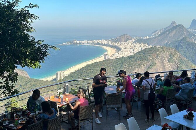 1 day tour Rio de Janeiro to Christ and Cable car and much more - Lunch at Fagulha Grill & Pizza: fueling the last stretch