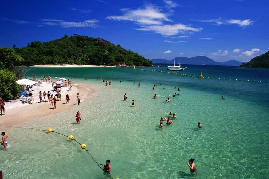 Angra dos Reis and Ilha Grande Full-Day Excursion - Lunch on the water: included buffet, expect mixed results