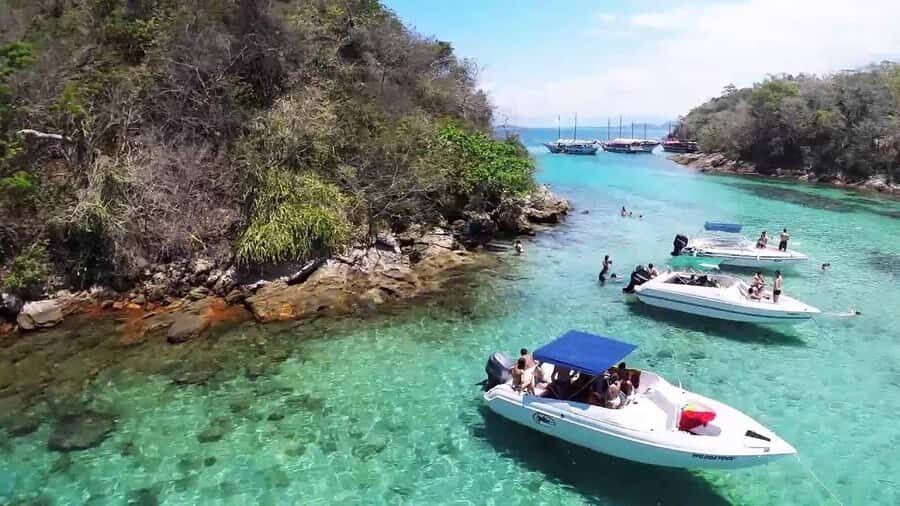 Angra dos Reis and Ilha Grande Guided Tour from Rio de Janeiro - Getting to Angra dos Reis: pickup, van ride, and first expectations