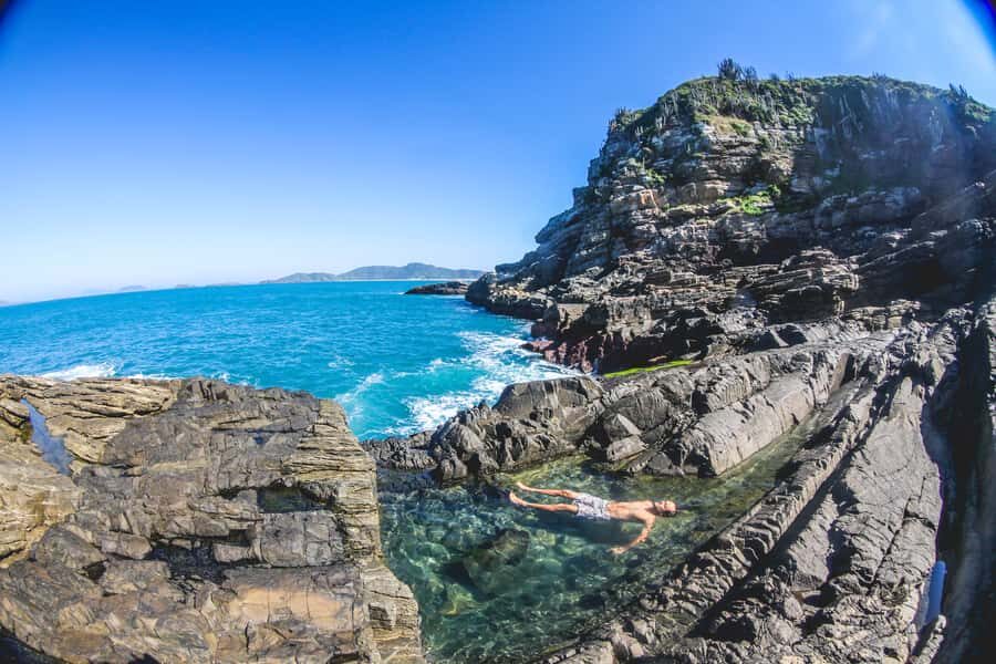 Armação dos Búzios: Walk Through the Natural Pools in Búzios - The role of Nicole: why the guide changes the walk