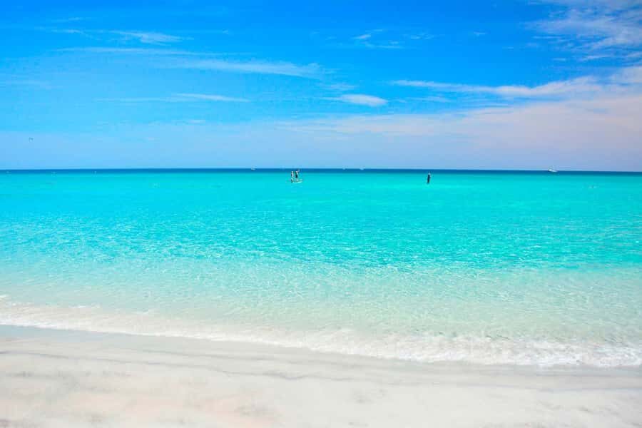 Arraial do Cabo Adventure: Guided Tour, Beaches, and Lunch. - Fenda de Nossa Senhora: rock-and-sea photos with cultural weight