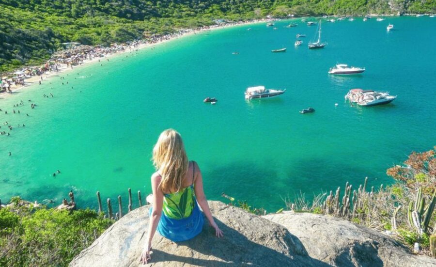 Arraial do Cabo, Brazil's version of the Caribbean. - Praia do Farol: boat-only access and the signature swim