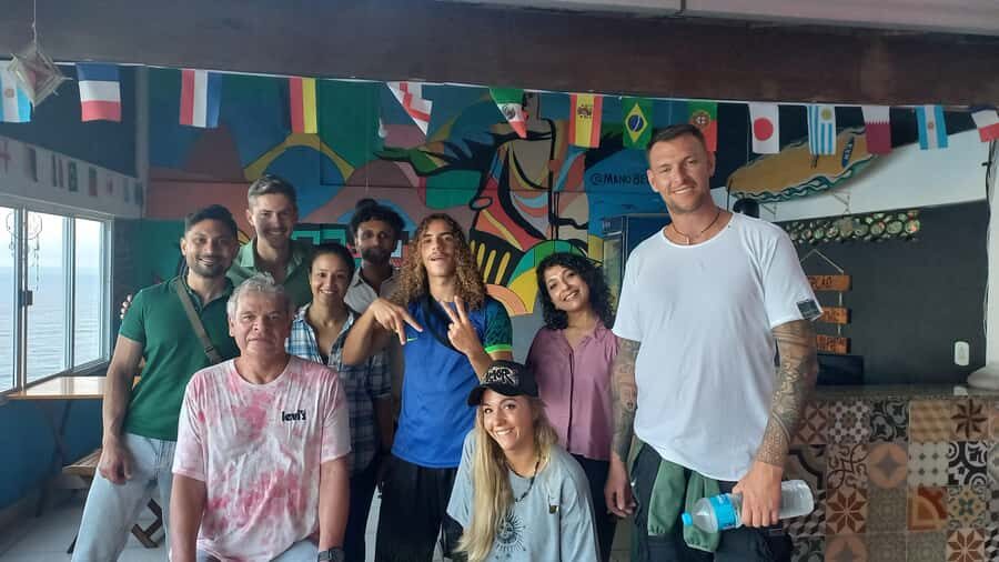 AVenturismo 2 Irmãos hill + Vidigal Favela - Stop 1: the local bar break and the moment your guide sets the tone