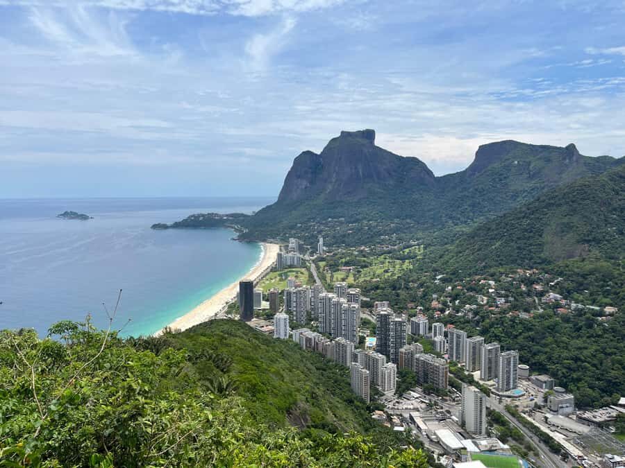 AVenturismo 2 Irmãos hill + Vidigal Favela - The climb: viewpoint moments before you reach the “nature” stretch
