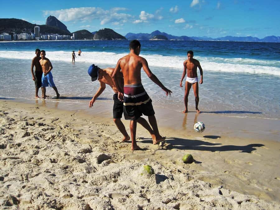 Bossa Nova and the Carioca life - Copacabana and Ipanema - Copacabana’s Avenida Nossa Senhora de Copacabana walk: past and present side by side