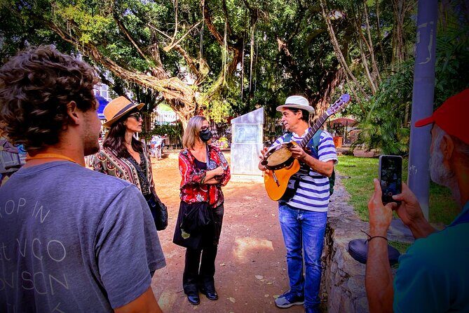 Bossa Nova Walking Tour - Timing, group size, and what to wear for a 3-hour stroll