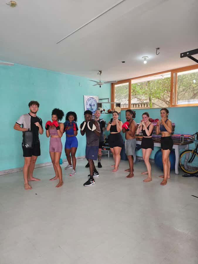 BOXE CLASS - EX BAHIAN CHAMPION (SALVADOR-BA) - Boxing class in Salvador: what makes this 1-hour session worth it