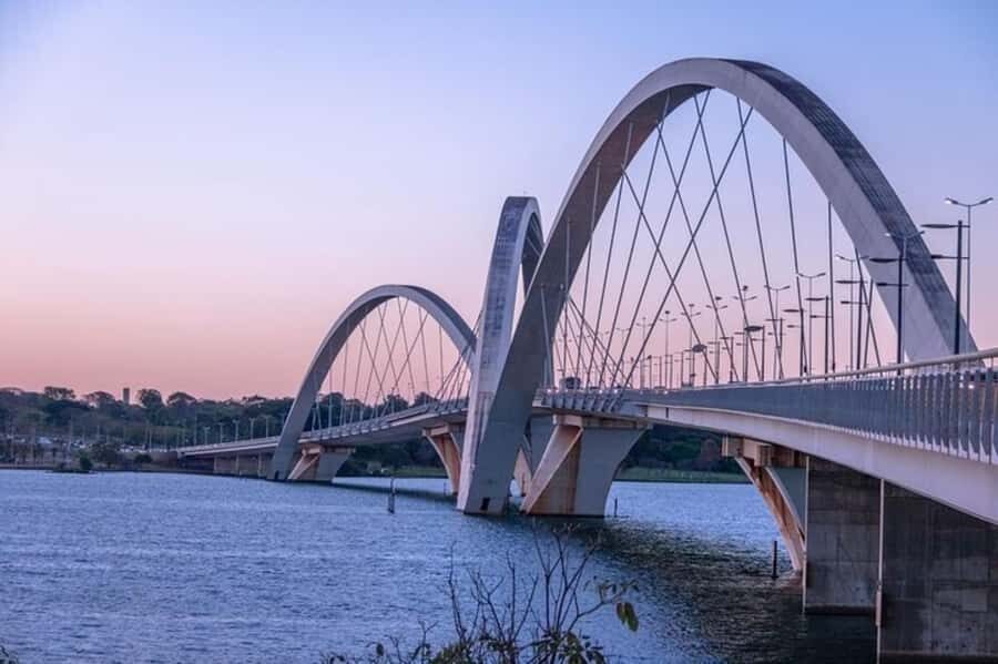 Brasilia : Private Custom Tour with a Local Guide - Brasilia’s City Plan Makes Sense When Someone Reads It for You