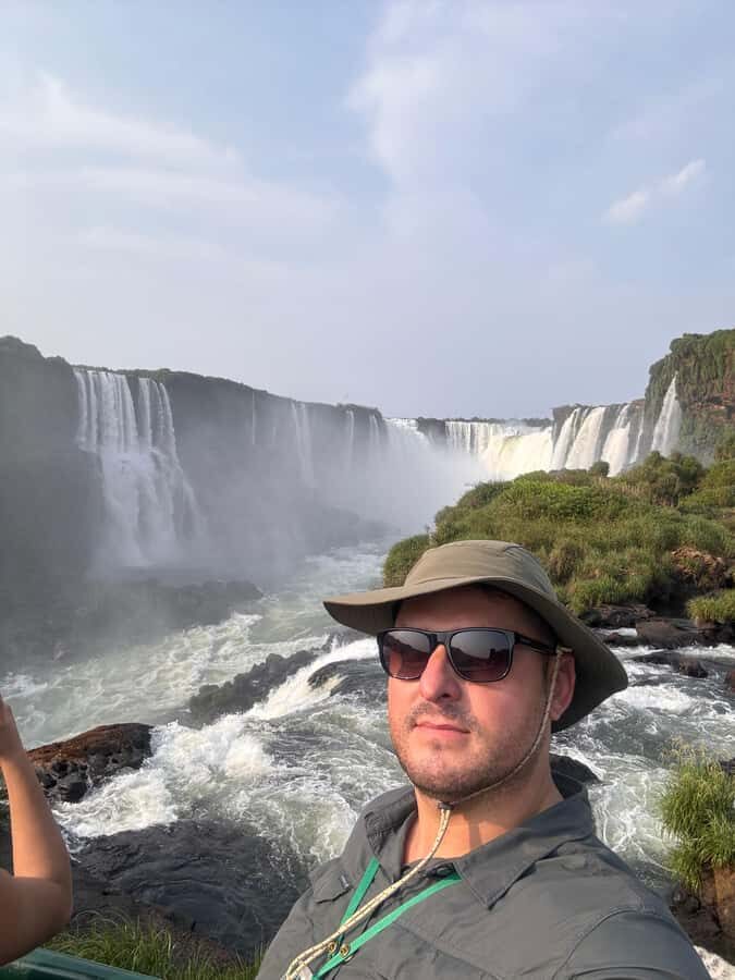 Brazilian Iguassu Falls,Bird park Boat Safari all tickets - Pickup from Foz do Iguaçu and how the day stays organized