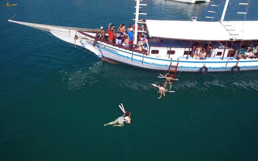 Búzios: Full-Day Shore Excursion by Land and Sea with Lunch - Why this Búzios shore excursion feels more traditional than typical boat tours
