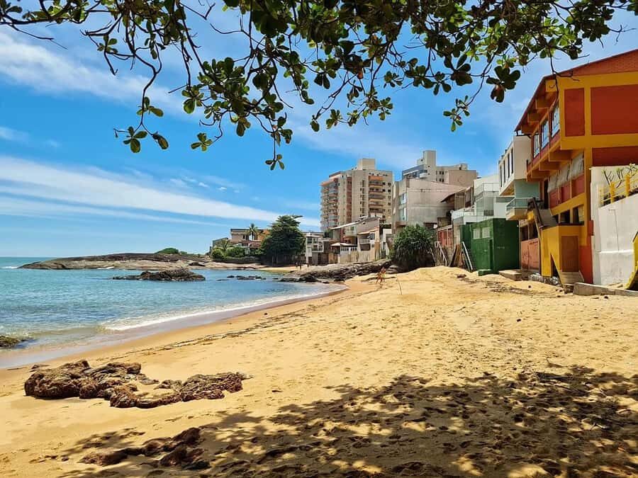 Ceará Beaches in one day - Morro Branco cliffs and natural caves: the geology stop to take seriously