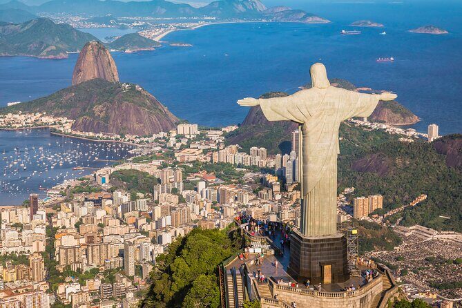 City Tour Full VIP - Corcovado Train + Churrascaria Rodízio - 9 hours of Rio viewpoints that actually fit together
