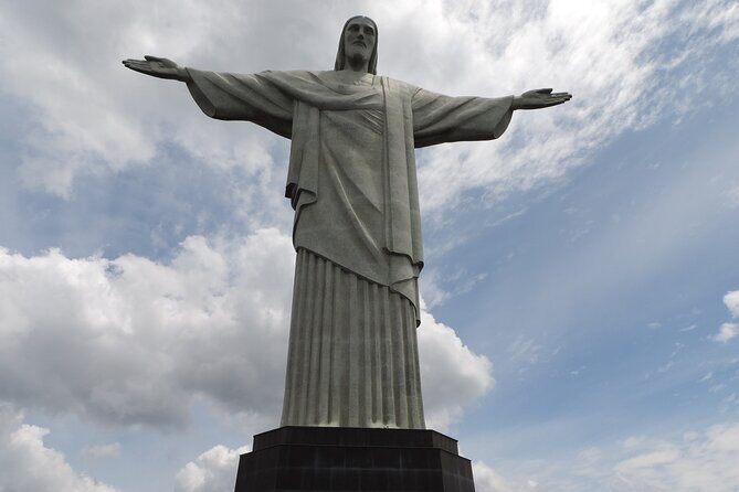 City Tour of Rio de Janeiro con ingressi e pranzo - Getting oriented fast with hotel pickup and a small group