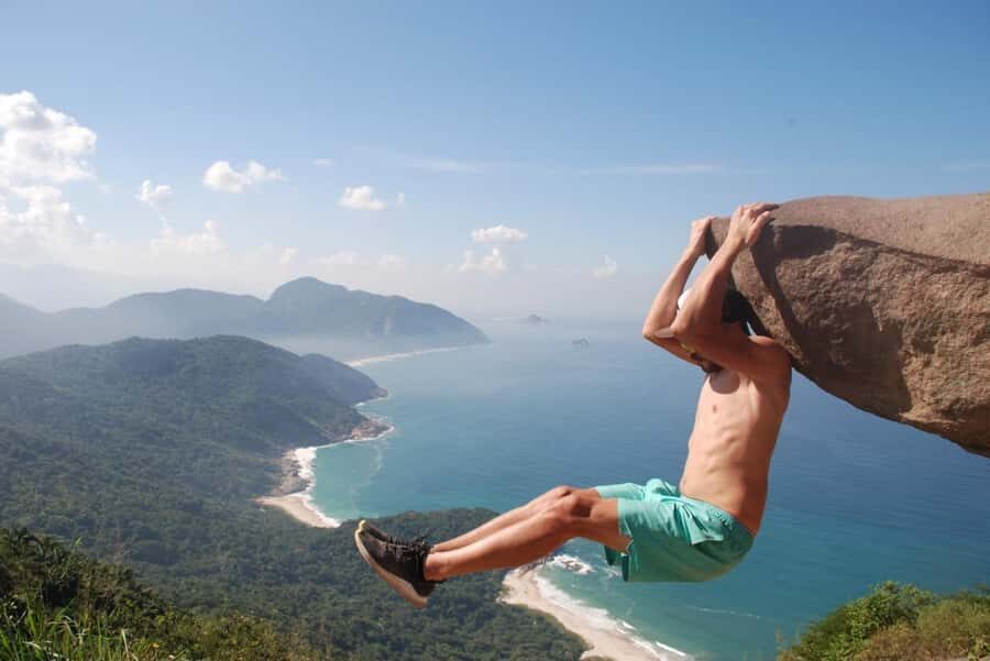 Discover Pedra do Telégrafo: Scenic Hike with Expert Guide - Telegraph Rock: The Optical Illusion Photo Spot (Plus Waiting for the Photographer)