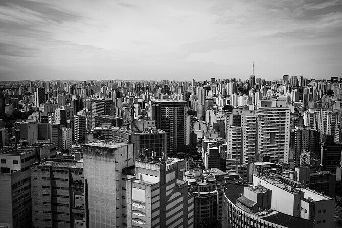 Downtown Photo Tour - Natural light playbook: how to spot opportunities while you walk