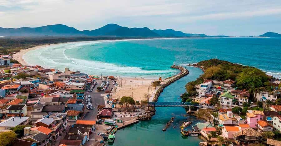 Florianópolis: Historical Center, Beach & Nature Tour - Santo Antônio de Lisboa: The Historic Neighborhood Finale