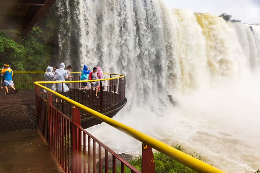 Foz do Iguaçu: Brazilian Side of the Falls - The 1 kilometer walk and Devil’s Throat: where the magic happens