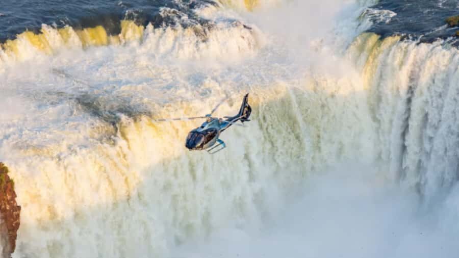 Foz do Iguaçu: Helicopter Flight over the Iguassu Falls - From Above: Seeing the Entire Iguaçu Falls Line