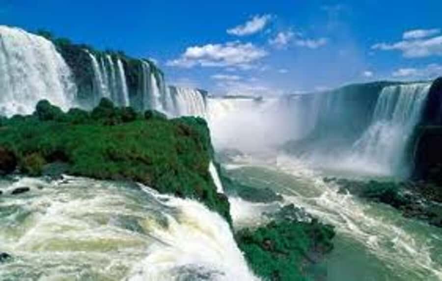 From Argentina: Iguazu Falls Brazil Side & Itaipu Dam - Morning Pickup: Leaving Puerto Iguazú Early, Getting There Smoothly
