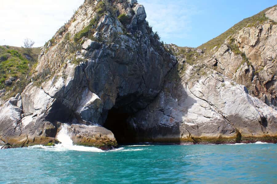From Búzios: Arraial do Cabo with Boat Tour and BBQ Lunch - Praia dos Anjos schooner cruise: why this part matters