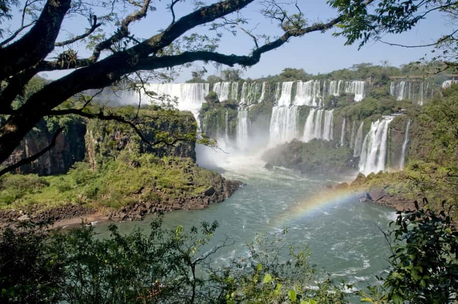 From Foz do Iguaçu: Argentinean Falls Tour with Pickup - Devil’s Throat: how you make the most of the main event
