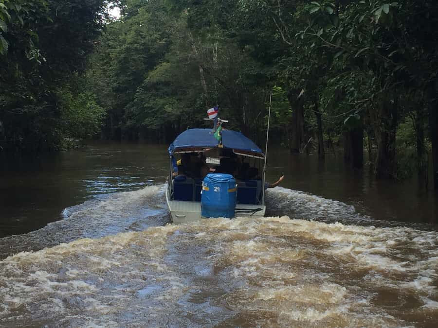 From Manuas: Full-Day River Tour - Villages on stilts and floating homes: how the Amazon gets built