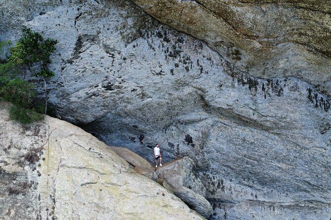 Garganta do Céu and Waterfall hike in Pedra da Gávea - What the hike is like on your legs (and why guides matter)