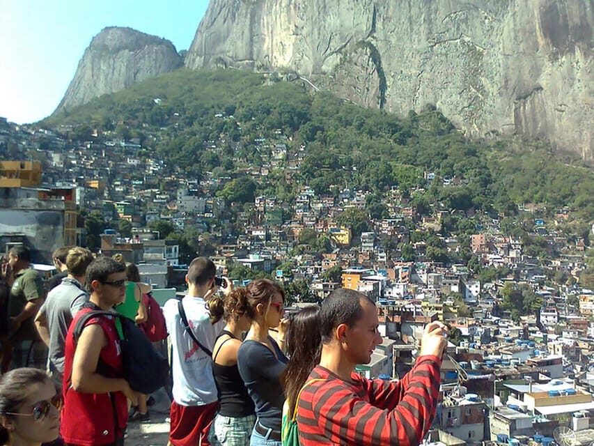 Guided Excursion: Get to Know Rocinha - Languages and Group Format: What You’ll Get From a Bilingual Guide