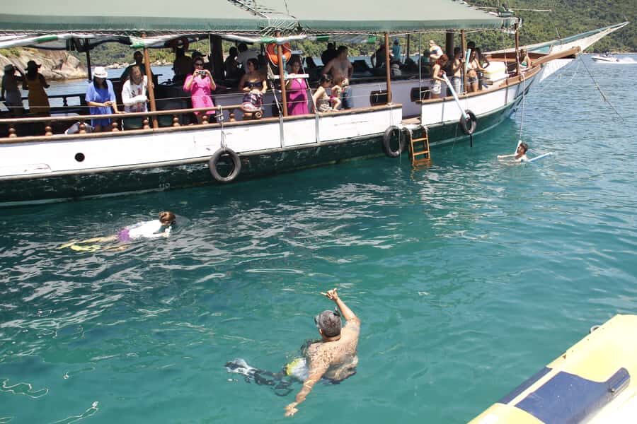 Half-Day Schooner Cruise and Snorkeling in Paraty Bay - Stop 3: Blue Lagoon and the Lunch Decision