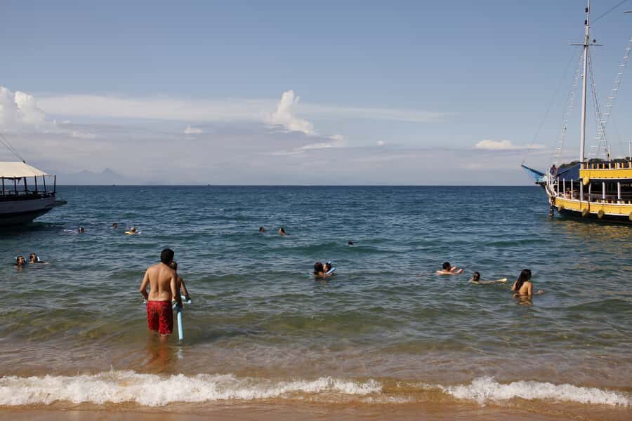 Half-Day Schooner Cruise and Snorkeling in Paraty Bay - Stop 4: Red Beach for Sand, Views, and a Final Swim
