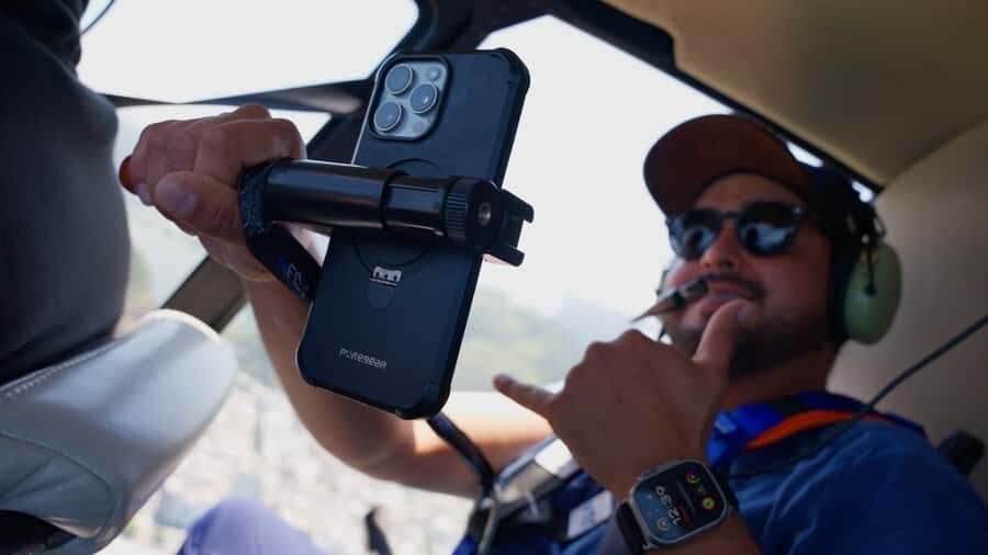 Helicopter flight no doors in Rio de Janeiro - From Jacarepagua Airport to the Fun Part: Meeting 4FLY RJ
