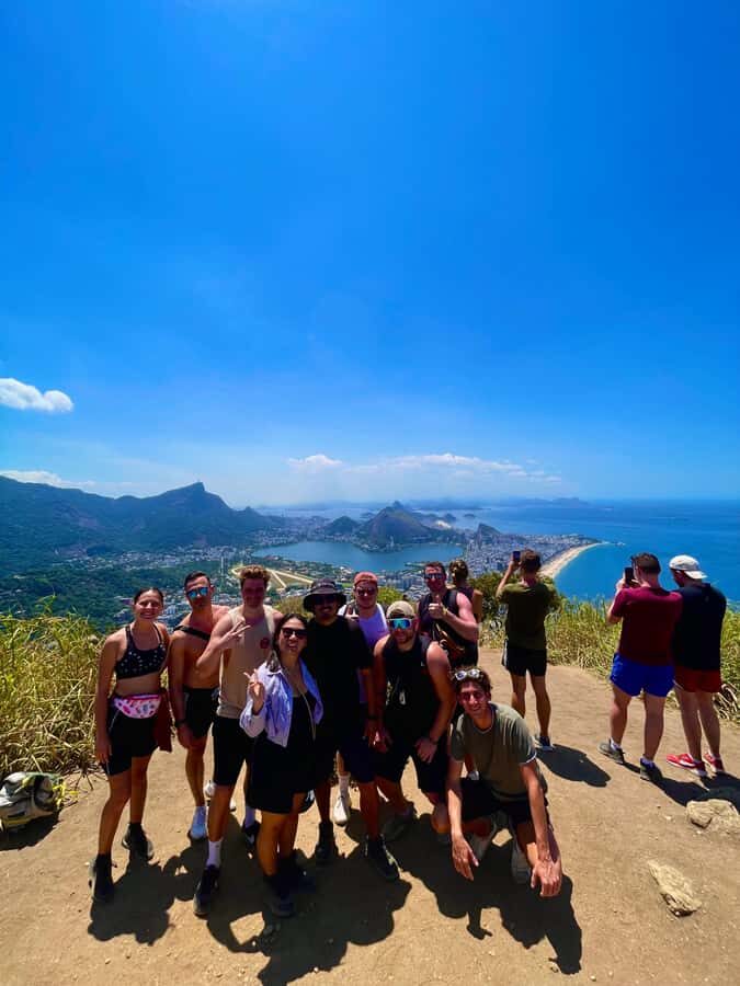 Hike Dois Irmãos + Vidigal Favela Experience - FAQ