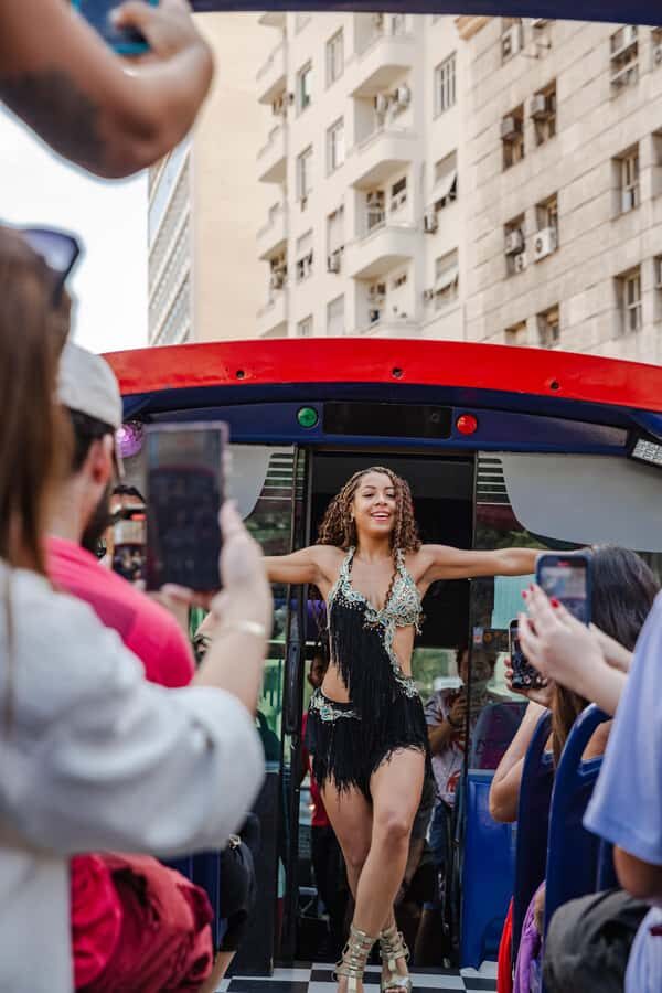 Hop-ON Hop-OFF Sightseeing Bus in Rio de Janeiro - Rio Samba Bus - How the hop-on hop-off format actually helps you