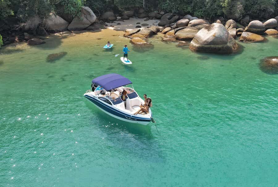 Idyllic Islands Private Speedboat Tour in Paraty - Meeting Point at Av. Roberto Silveira: Quick Setup, Then You’re Gone