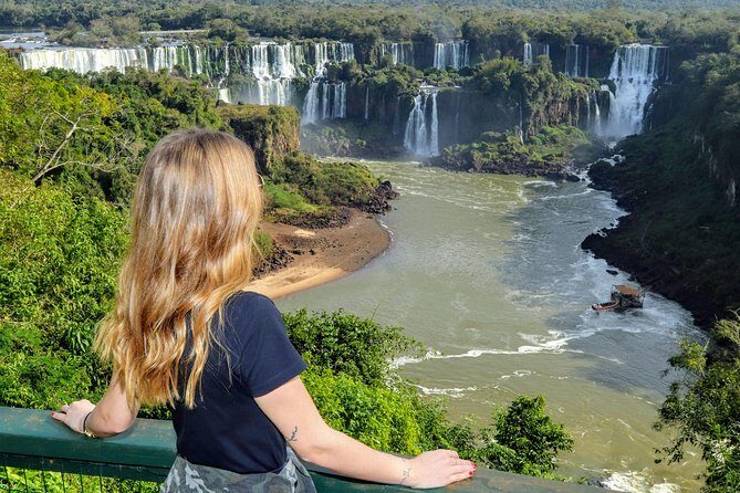 Iguassu Falls Brazilian Side: Macuco Safari, Helicopter Flight and Bird Park - The boat ride under the falls: Three Musketeers water-shower moment