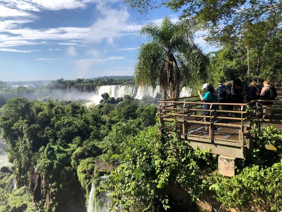 Iguassu Waterfalls: 1 Day Tour Brazil and Argentina's sides - Key things that make this tour work