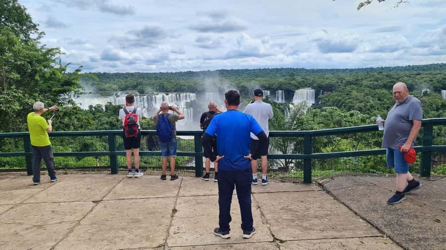 Iguassu Waterfalls: 1 Day Tour Brazil and Argentina's sides - The rainforest walk mindset: comfort beats bravery