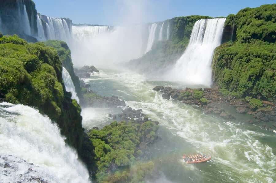Iguazu Falls: Full-Day Tour of Brazil & Argentina Sides - Brazil + Argentina in One Day: Why This Route Works