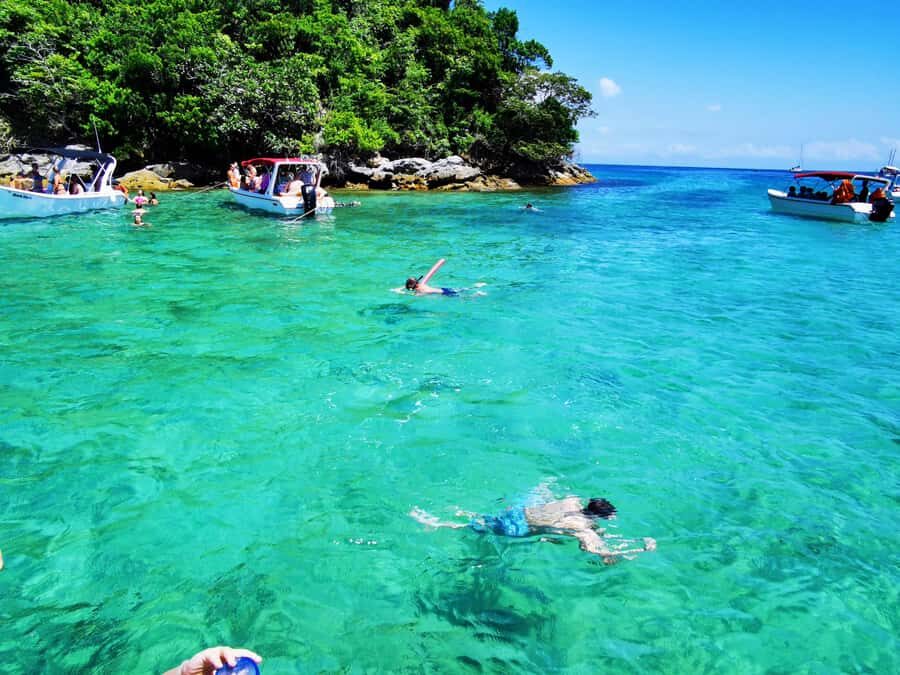 Ilha Grande: 6-Hour Speedboat Tour to Blue and Green Lagoons - Blue and Green Lagoons: why this route works