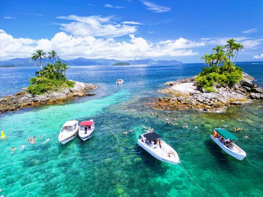Ilha Grande: 7h Speedboat Tour of Paradise Islands - Meet-up and getting to your boat in Vila do Abraão