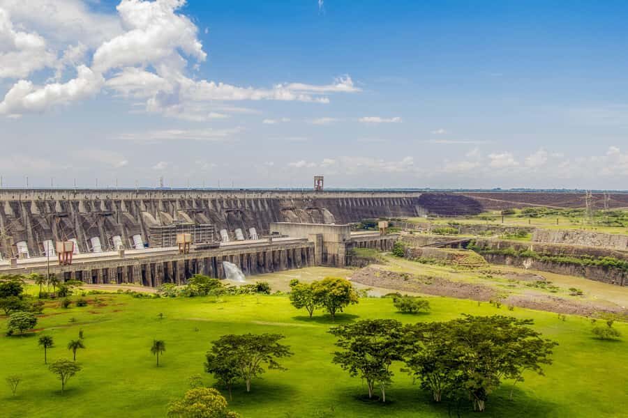 Itaipu Dam Tour with Admission Ticket from Foz do Iguaçu - Visitor Center Video: How a Power Plant Gets Built in Context