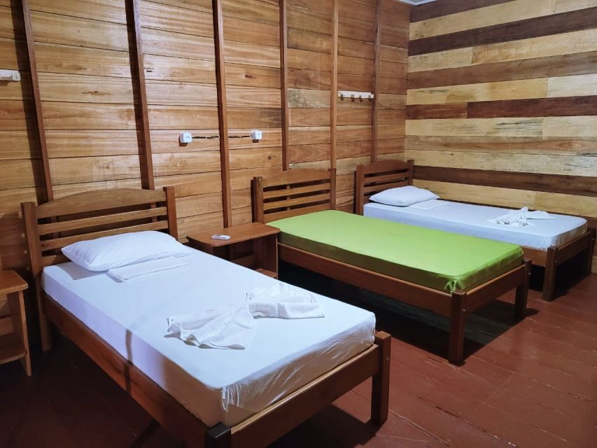 Manaus: Multi-Day Amazon Trip at Tapiri Floating Lodge - Tapiri Floating Lodge: air-conditioning comfort paired with jungle authenticity