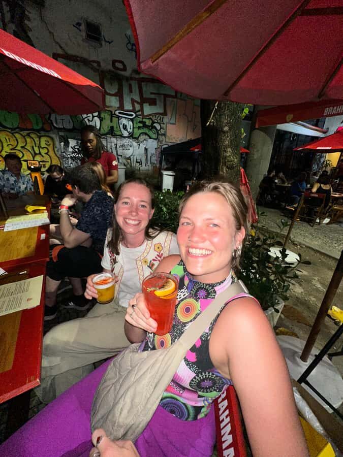 More than a Pub Crawl: An Authentic Night Experience in Rio - Joining the samba circle: the part you’ll remember