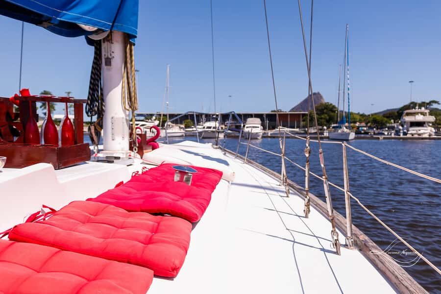 Morning Sailing Tour in Rio - All-Inclusive Drinks and Snacks: Caipirinhas Done Right
