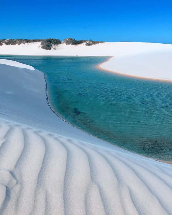 Morning tour at Lençóis Maranhenses (Lagoa Azul) - Walking the dunes of Lençóis Maranhenses National Park