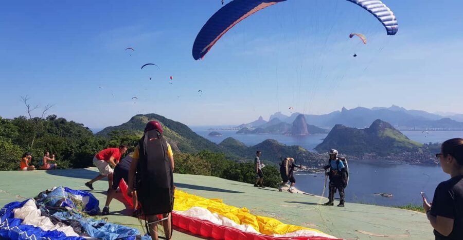 Niterói: Paragliding Experience with GoPro Photos and Video - Price Value at $104: What You Get, What Costs Extra, and What Transportation Means