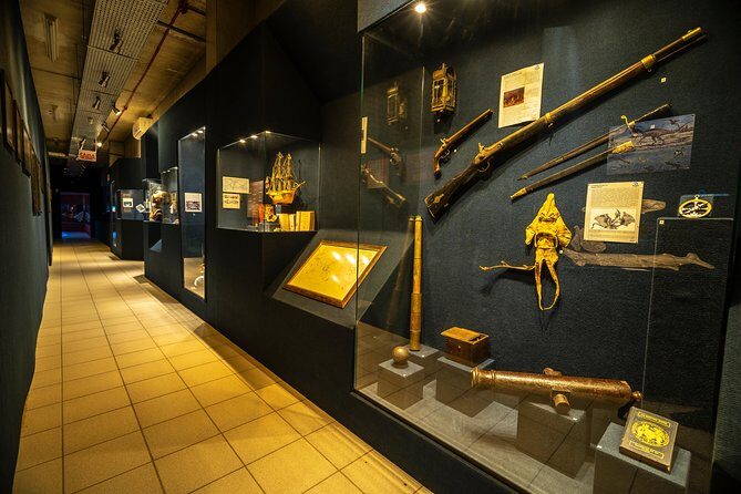 Official Ticket: Oceanographic Museum Univali - Piçarras - SC - The Exhibit Route: Seven Wings of Brazilian Marine Life