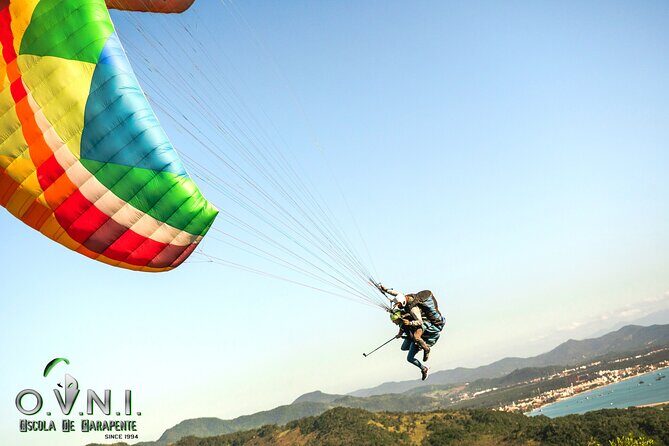 Paragliding flight with instructor in Florianópolis - OVNI Tandem Paragliding: what you’re really paying for