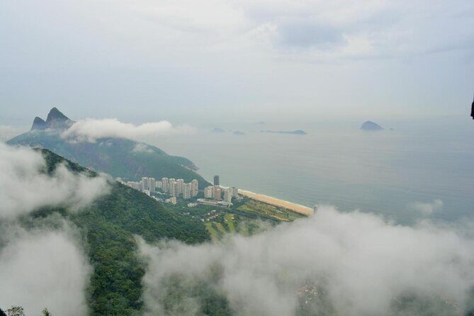 Paragliding in Rio de Janeiro - Getting to the Ramp and Launch in São Conrado